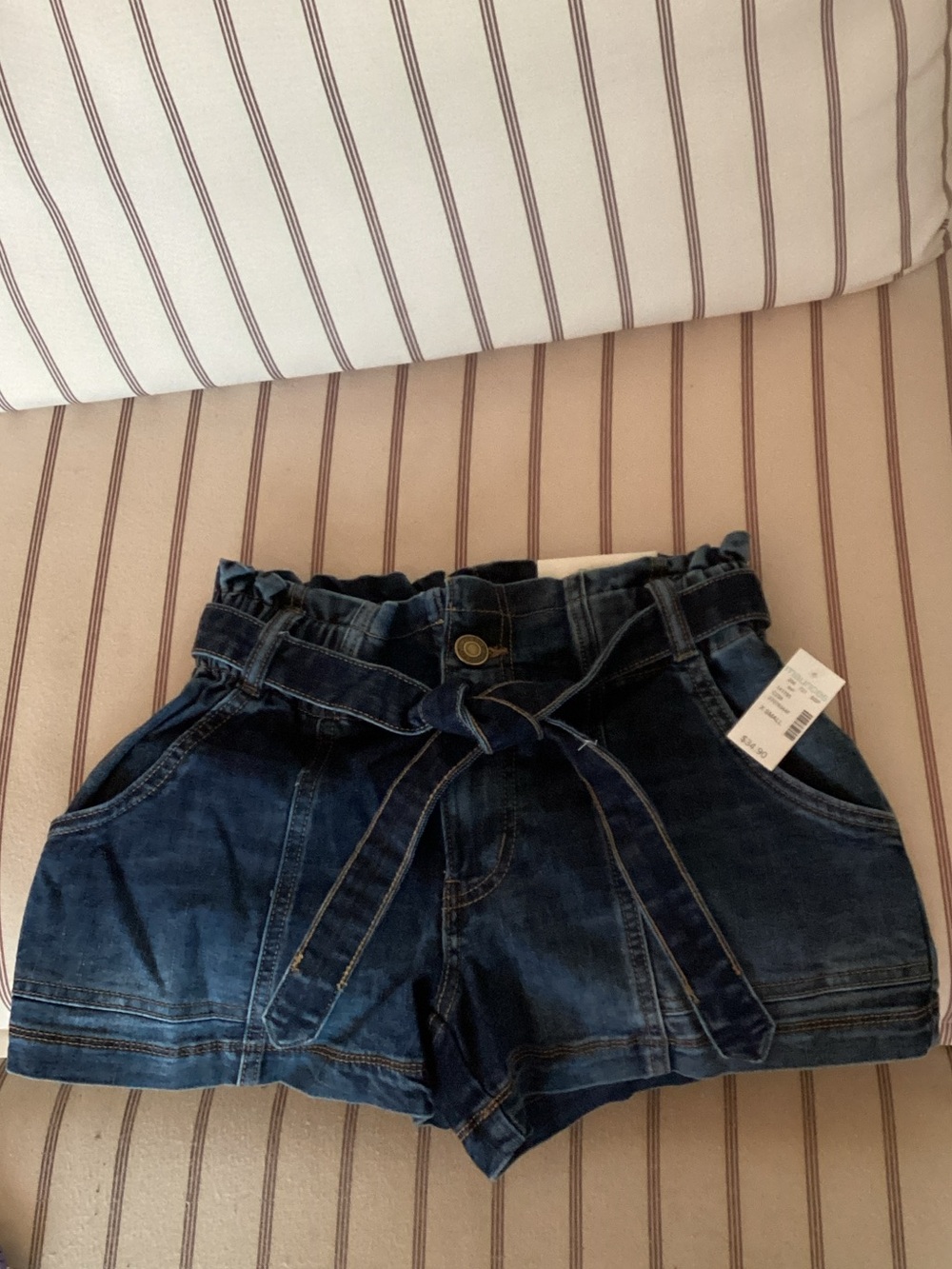 NWT- high rise elastic waist jean shorts